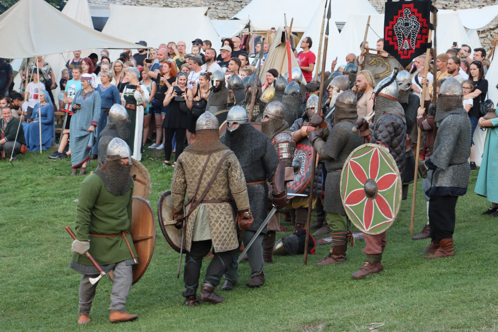 XVII najazd Barbarzyńców - Zamek Ogrodzieniec