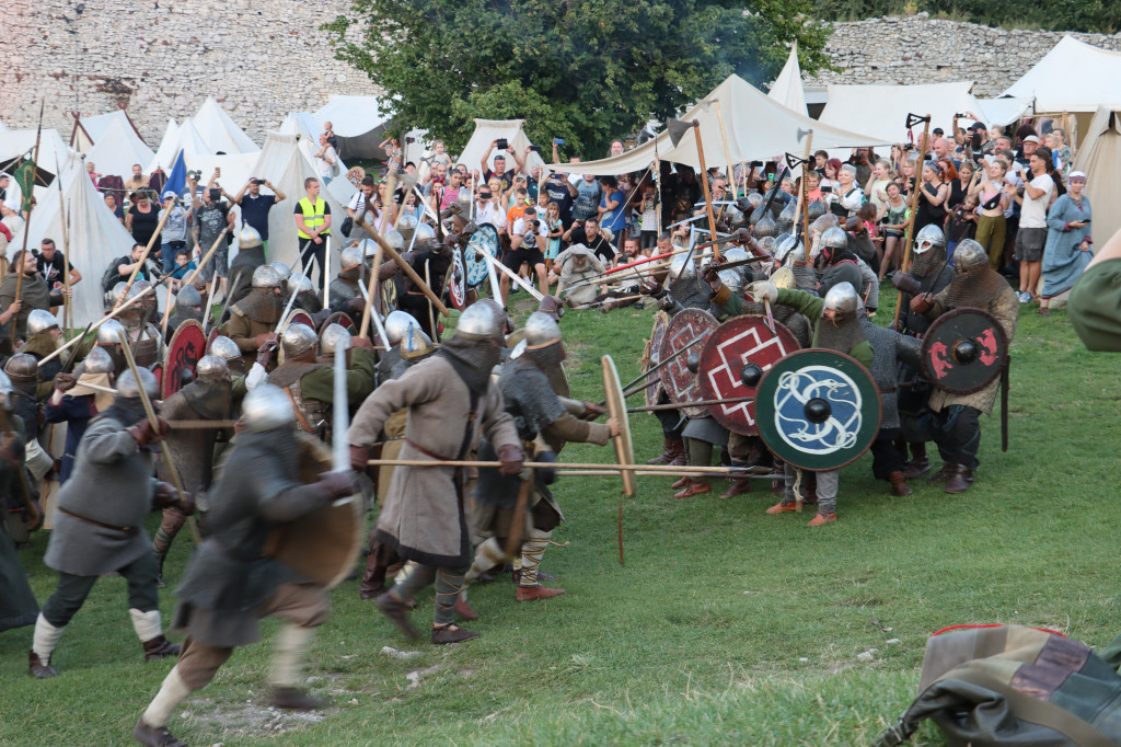 XVII najazd Barbarzyńców - Zamek Ogrodzieniec