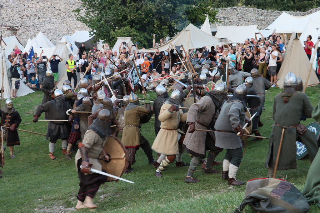 XVII najazd Barbarzyńców - Zamek Ogrodzieniec