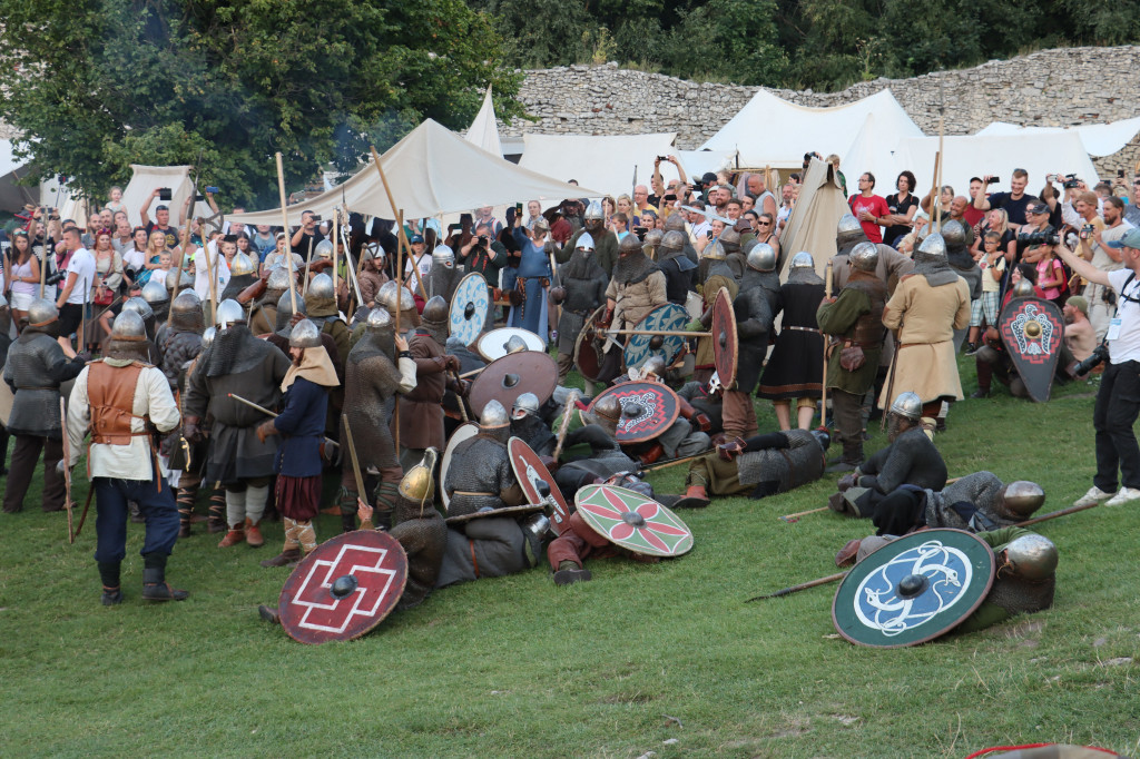 XVII najazd Barbarzyńców - Zamek Ogrodzieniec
