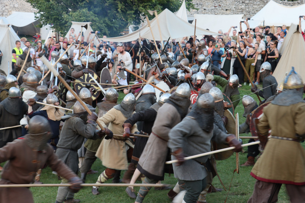XVII najazd Barbarzyńców - Zamek Ogrodzieniec