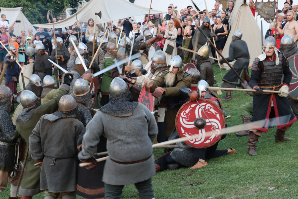 XVII najazd Barbarzyńców - Zamek Ogrodzieniec