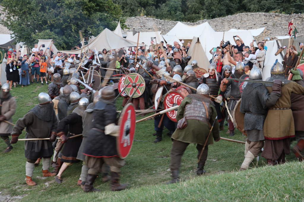 XVII najazd Barbarzyńców - Zamek Ogrodzieniec