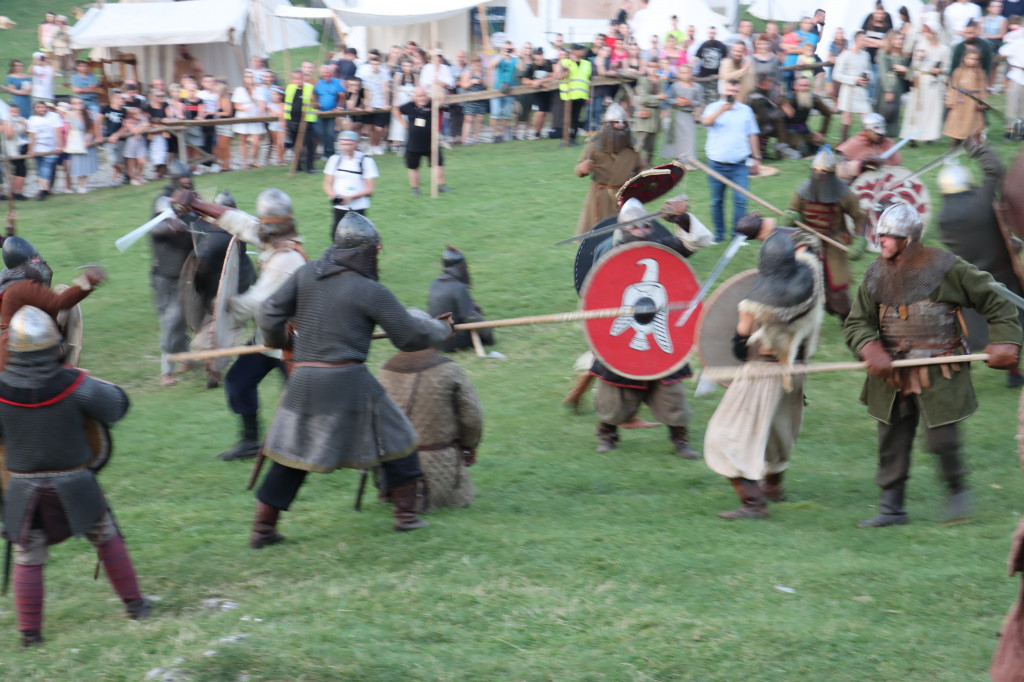 XVII najazd Barbarzyńców - Zamek Ogrodzieniec