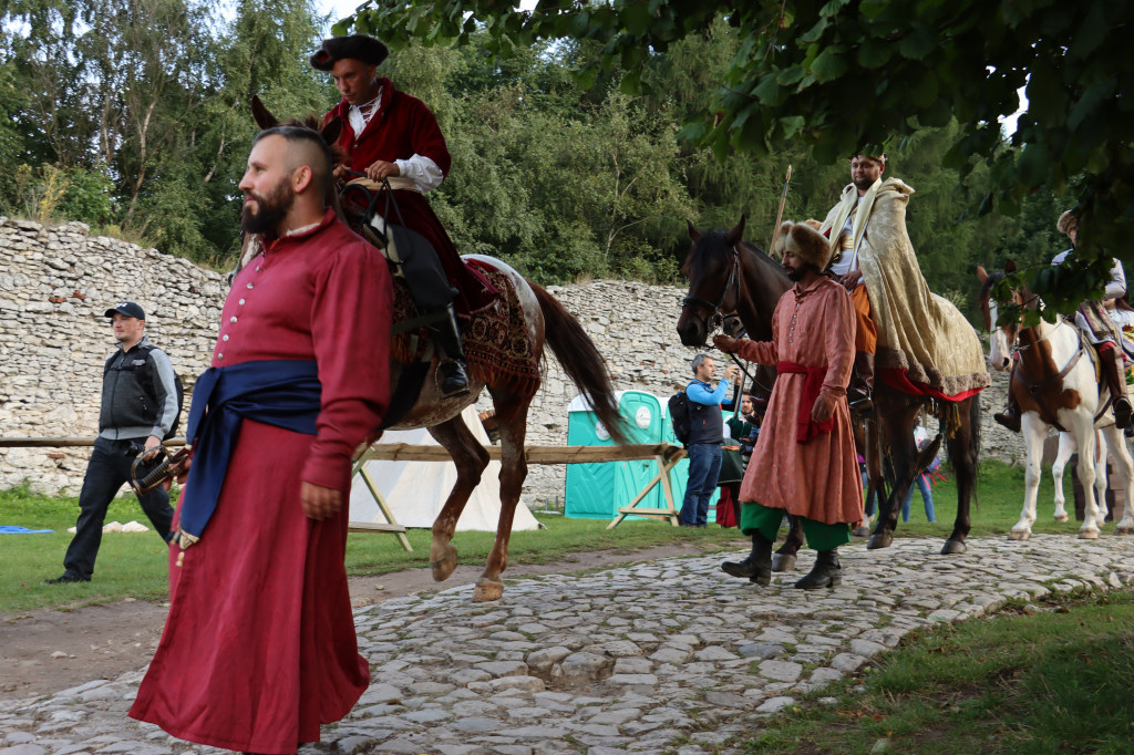Teatr Konny na Zamku Ogrodzieniec w Podzamczu