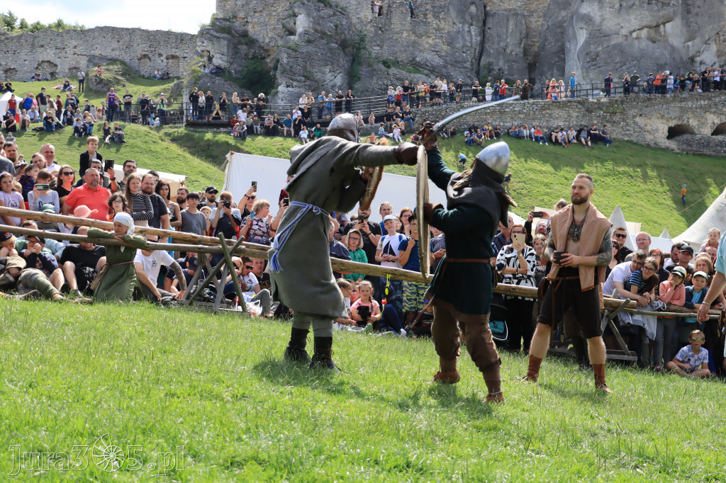 Zamek Ogrodzieniec w Podzamczu - XVIII Najazd Barbarzyńców.