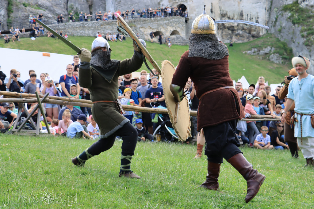 Zamek Ogrodzieniec w Podzamczu - XVIII Najazd Barbarzyńców.