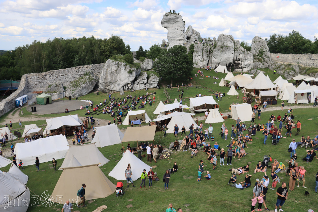 Zamek Ogrodzieniec w Podzamczu - XVIII Najazd Barbarzyńców.