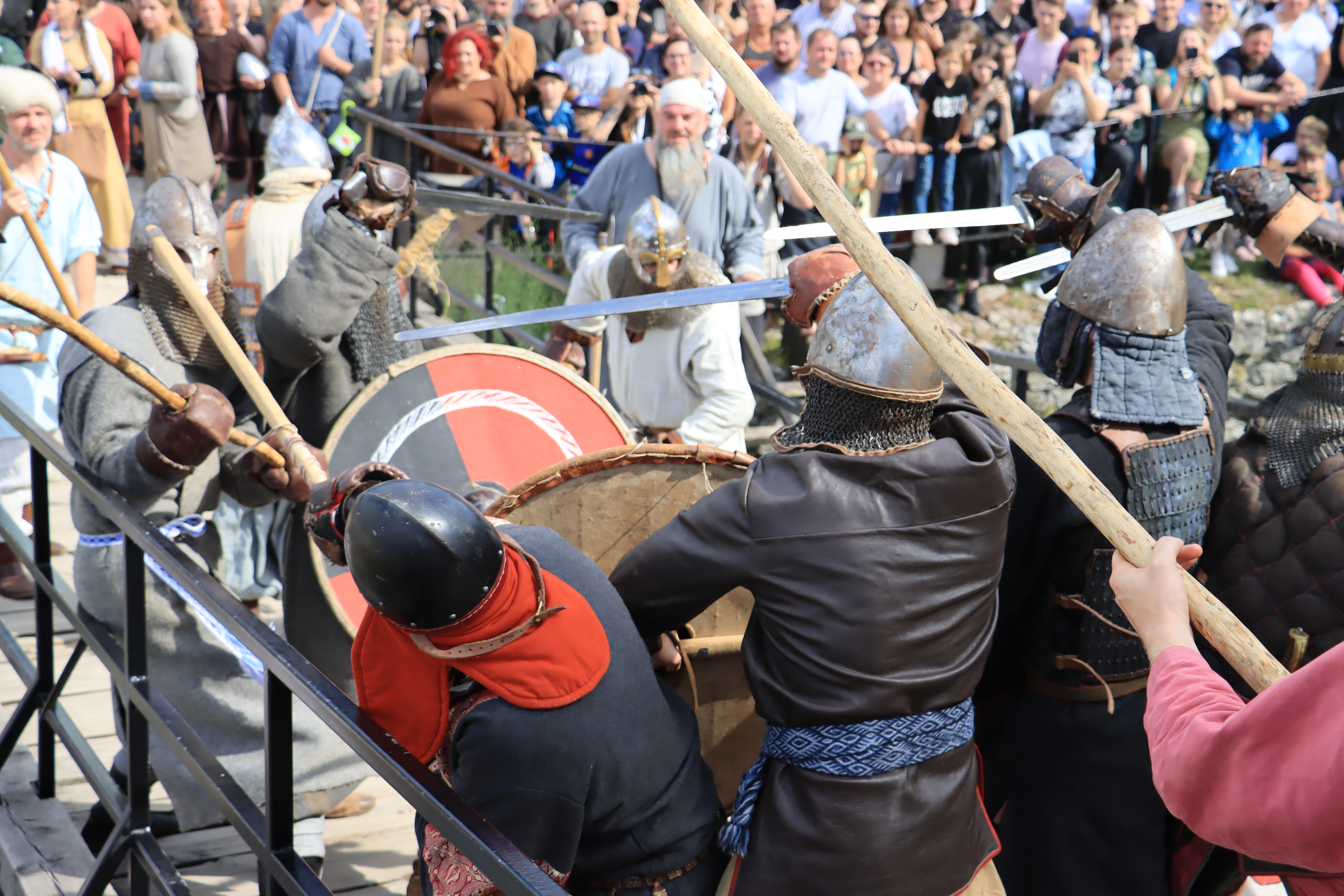 Zamek Ogrodzieniec w Podzamczu - XVIII Najazd Barbarzyńców.
