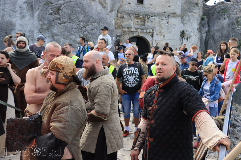 Zamek Ogrodzieniec w Podzamczu - XVIII Najazd Barbarzyńców.
