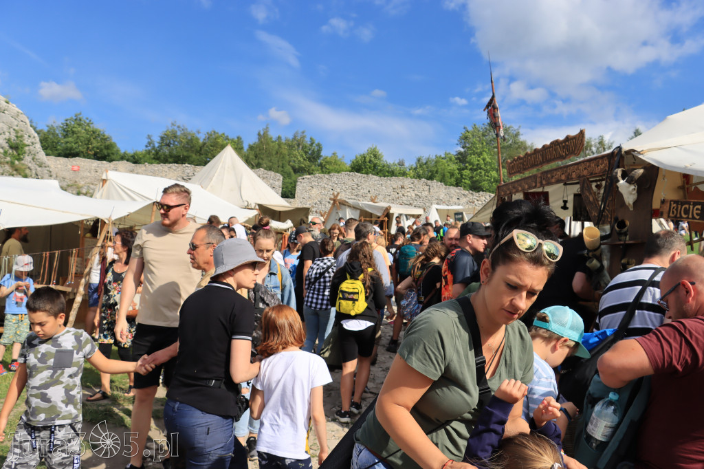 Zamek Ogrodzieniec w Podzamczu - XVIII Najazd Barbarzyńców.