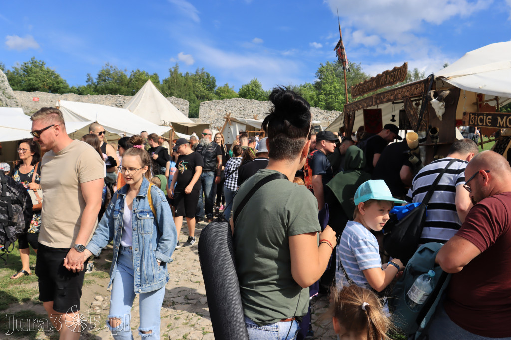 Zamek Ogrodzieniec w Podzamczu - XVIII Najazd Barbarzyńców.