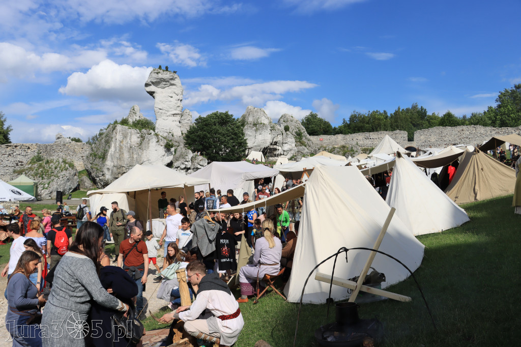 Zamek Ogrodzieniec w Podzamczu - XVIII Najazd Barbarzyńców.