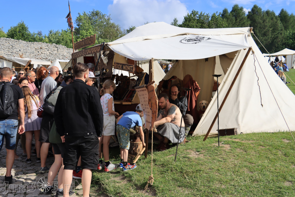Zamek Ogrodzieniec w Podzamczu - XVIII Najazd Barbarzyńców.