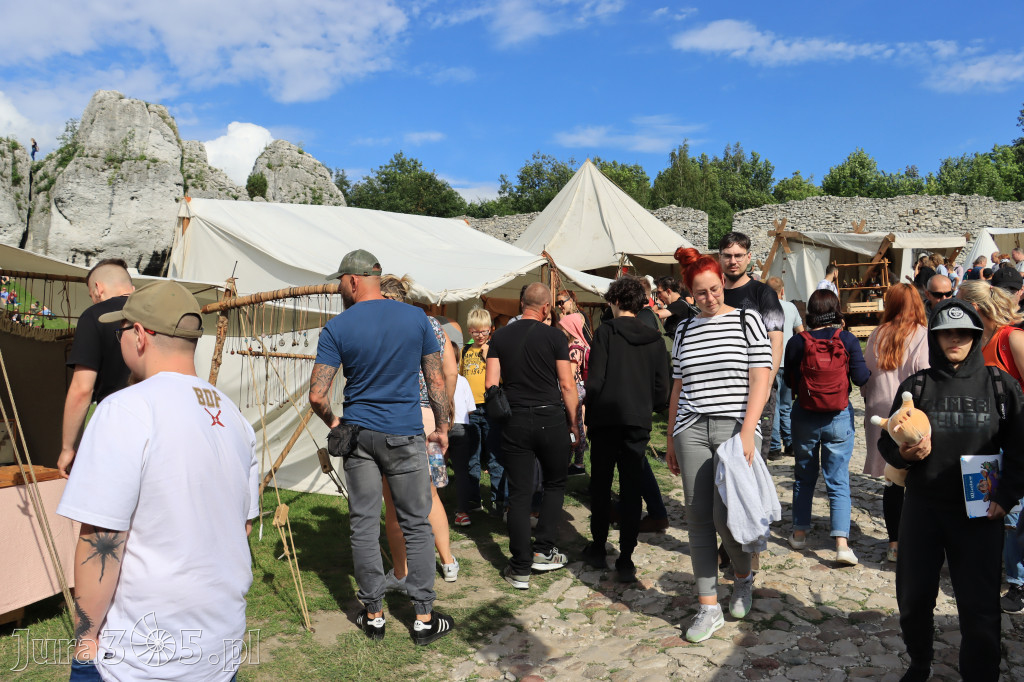 Zamek Ogrodzieniec w Podzamczu - XVIII Najazd Barbarzyńców.