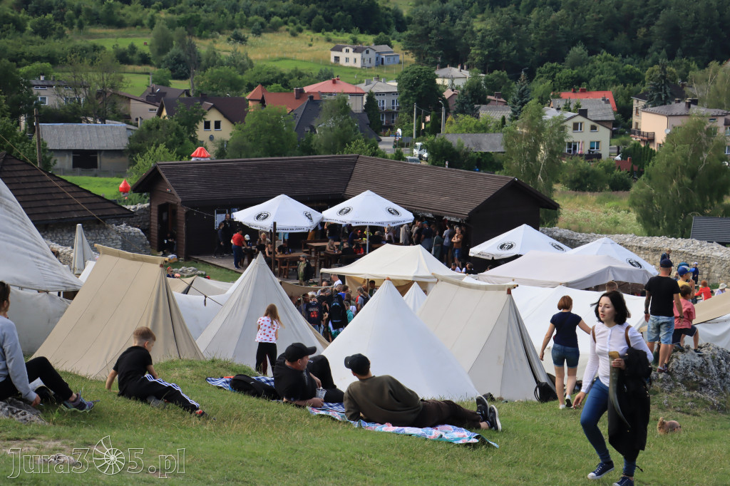 Zamek Ogrodzieniec w Podzamczu - XVIII Najazd Barbarzyńców.