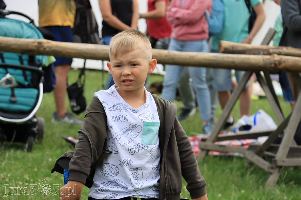 Zamek Ogrodzieniec w Podzamczu - XVIII Najazd Barbarzyńców.