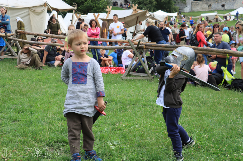 Zamek Ogrodzieniec w Podzamczu - XVIII Najazd Barbarzyńców.