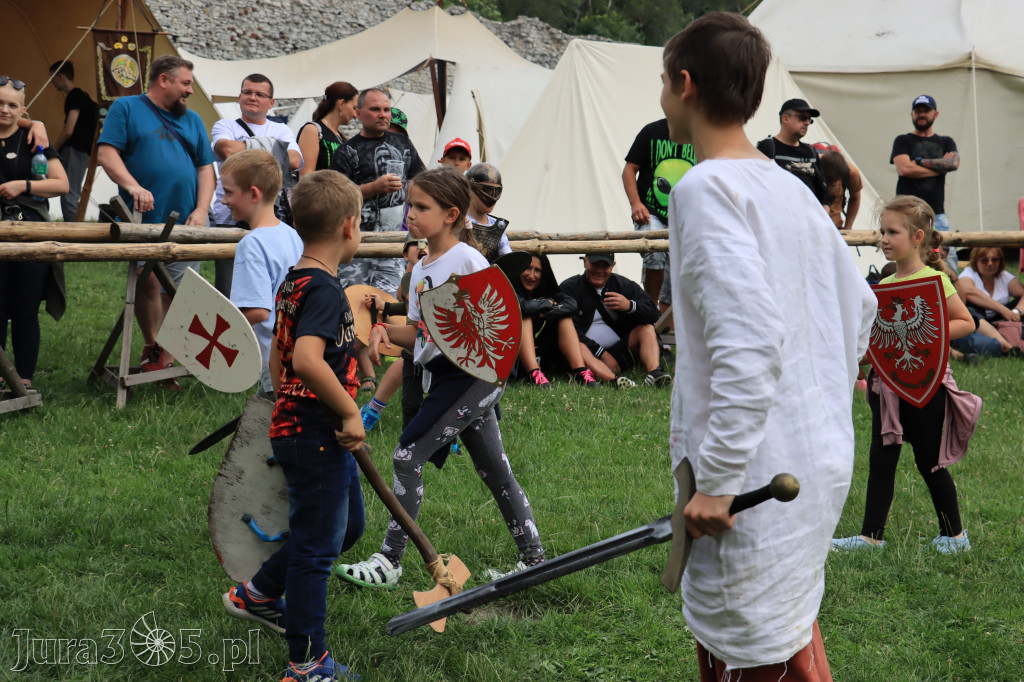 Zamek Ogrodzieniec w Podzamczu - XVIII Najazd Barbarzyńców.