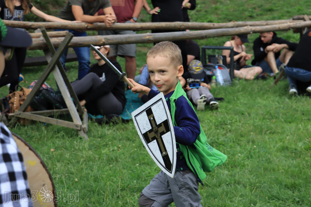 Zamek Ogrodzieniec w Podzamczu - XVIII Najazd Barbarzyńców.