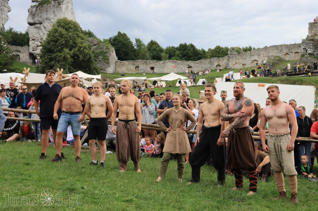 Zamek Ogrodzieniec w Podzamczu - XVIII Najazd Barbarzyńców.