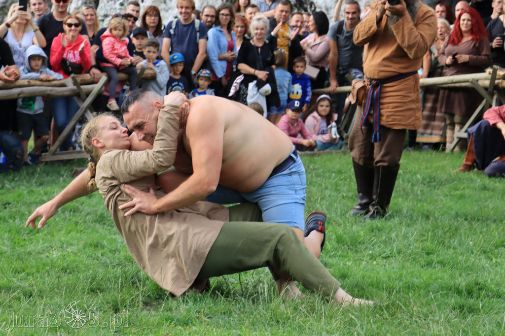 Zamek Ogrodzieniec w Podzamczu - XVIII Najazd Barbarzyńców.
