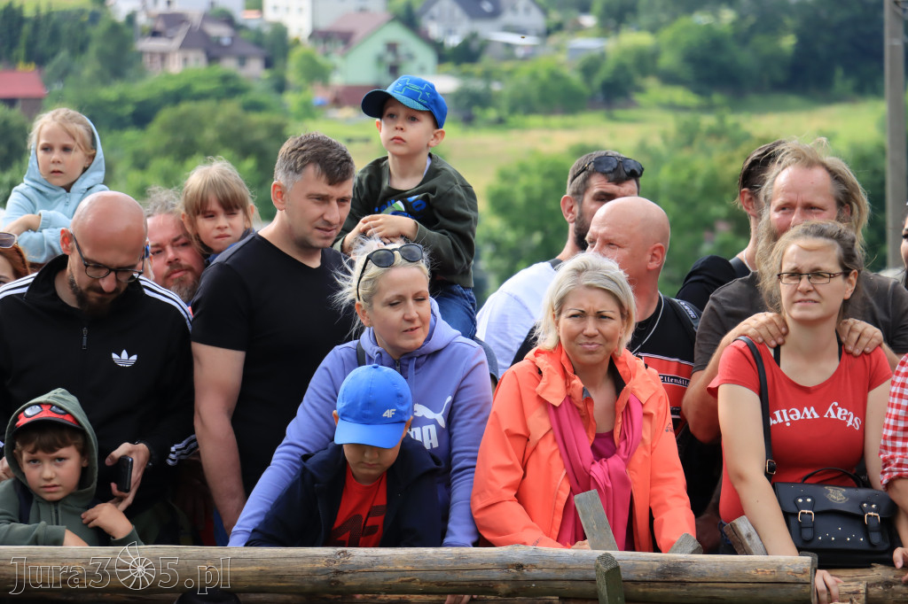 Zamek Ogrodzieniec w Podzamczu - XVIII Najazd Barbarzyńców.