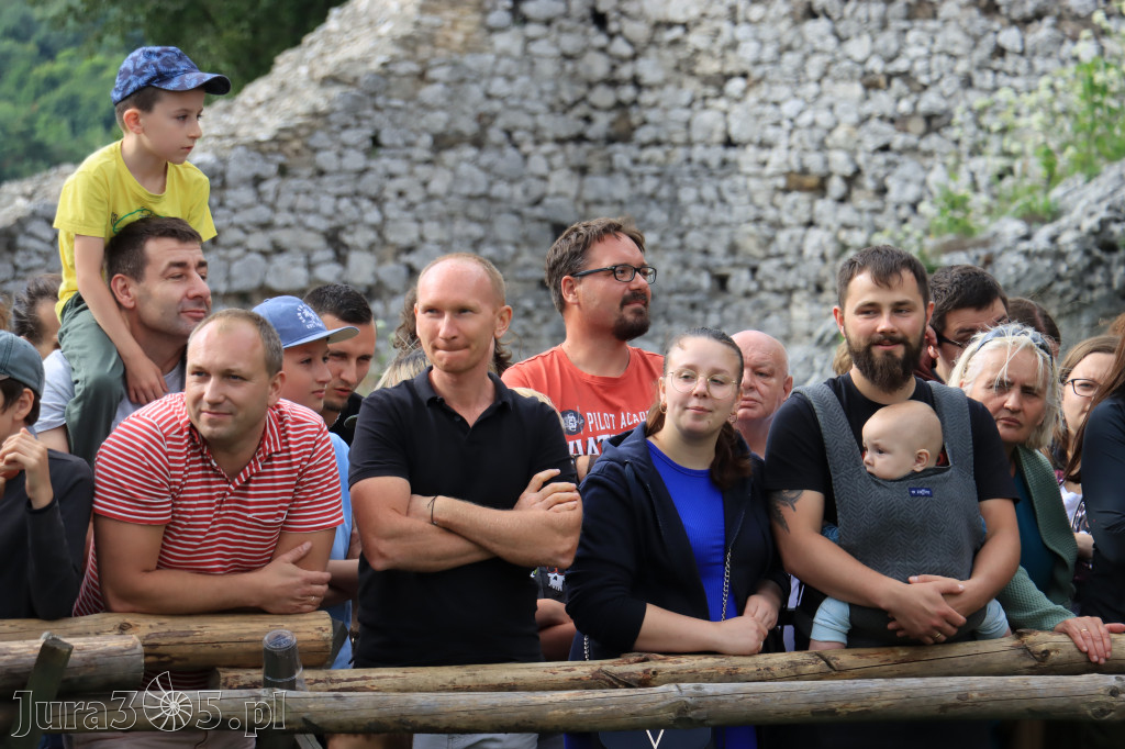 Zamek Ogrodzieniec w Podzamczu - XVIII Najazd Barbarzyńców.