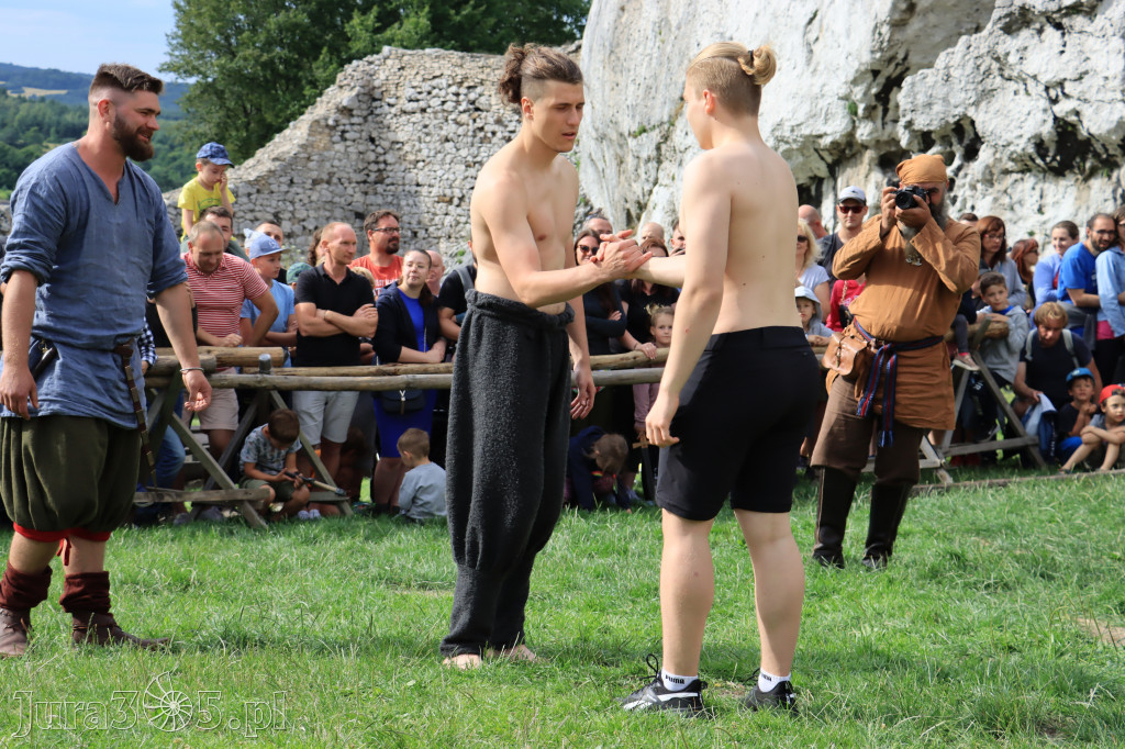 Zamek Ogrodzieniec w Podzamczu - XVIII Najazd Barbarzyńców.