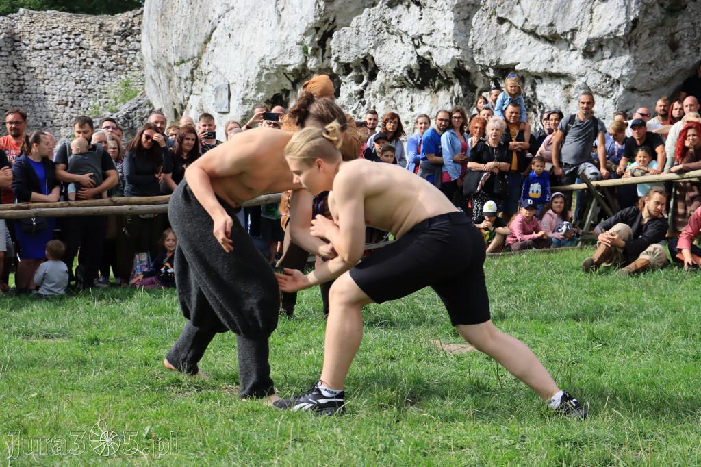 Zamek Ogrodzieniec w Podzamczu - XVIII Najazd Barbarzyńców.