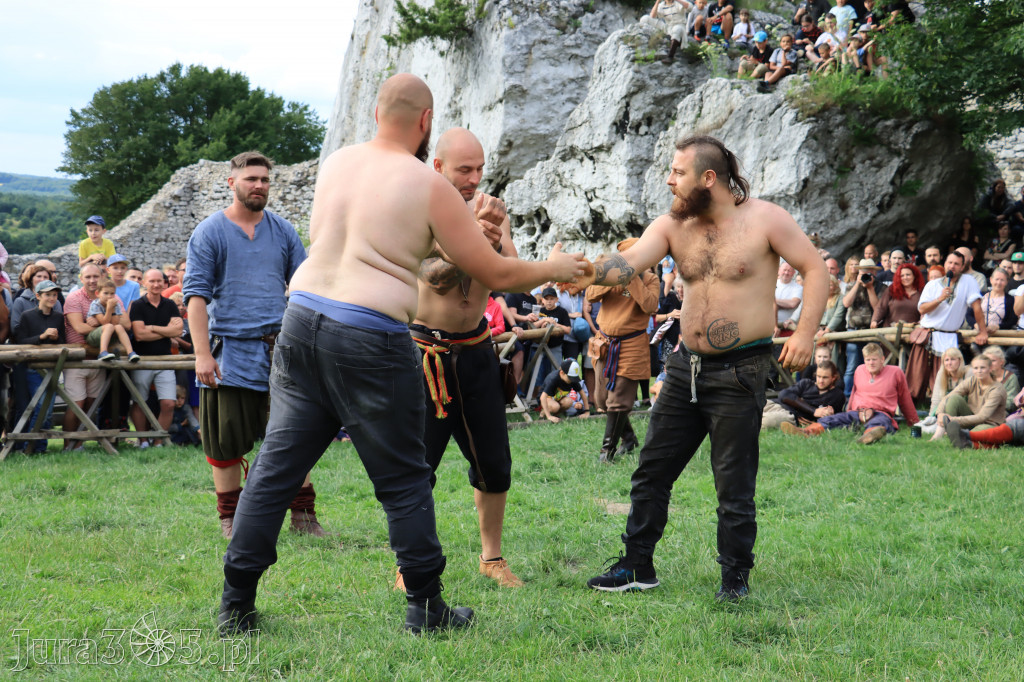 Zamek Ogrodzieniec w Podzamczu - XVIII Najazd Barbarzyńców.
