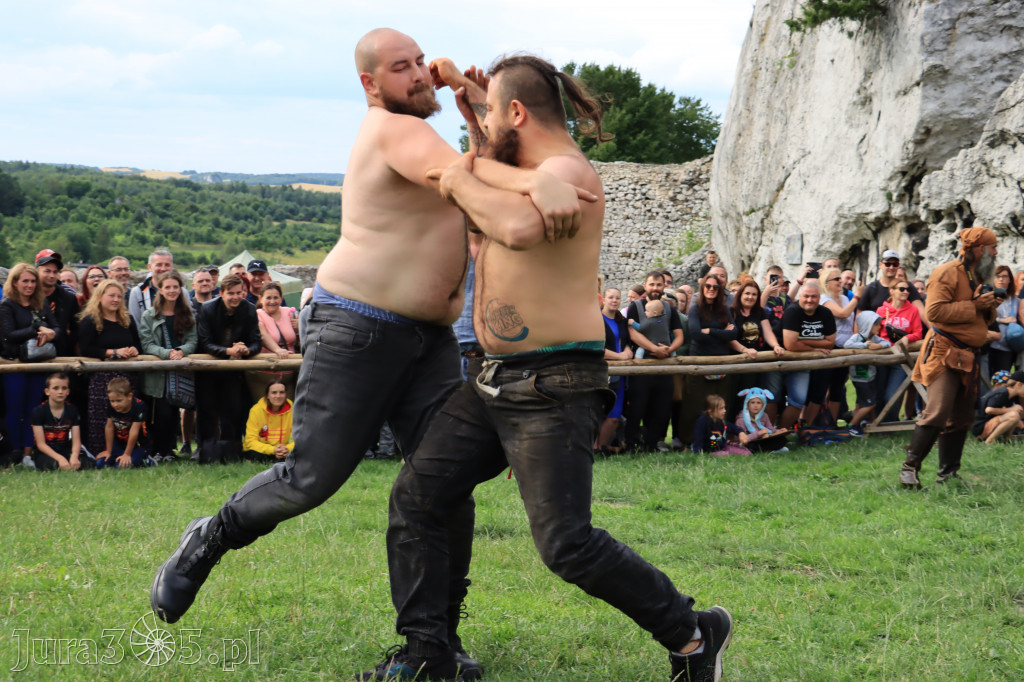 Zamek Ogrodzieniec w Podzamczu - XVIII Najazd Barbarzyńców.