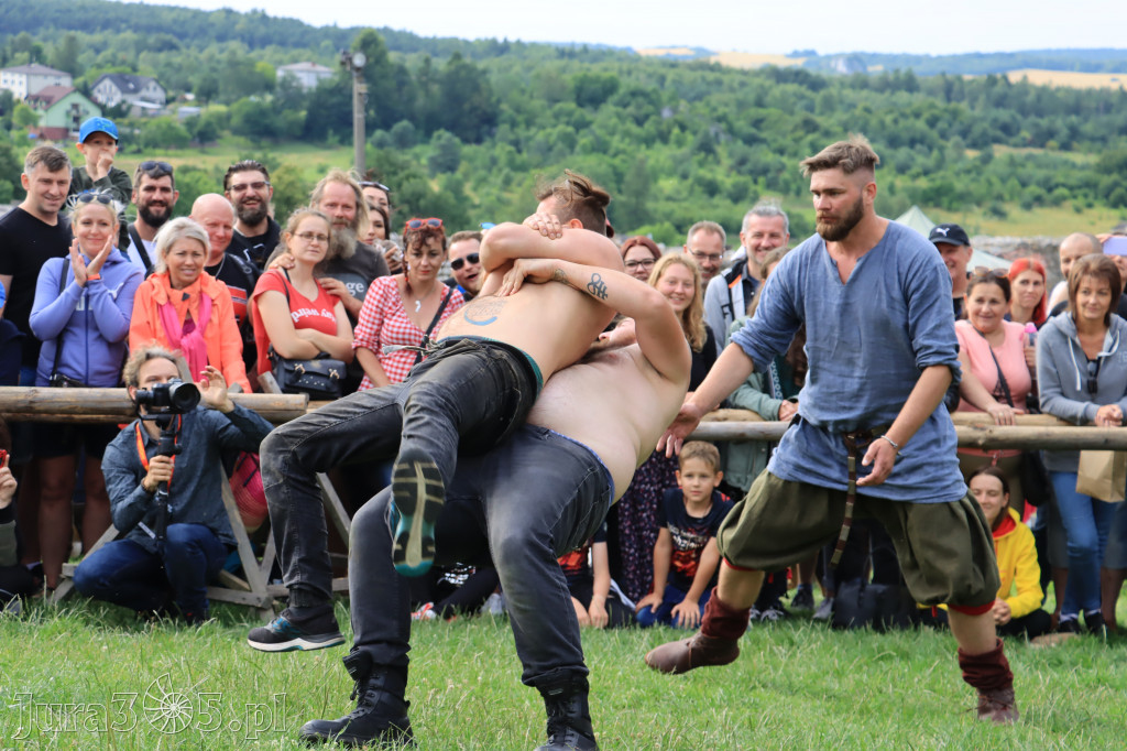 Zamek Ogrodzieniec w Podzamczu - XVIII Najazd Barbarzyńców.
