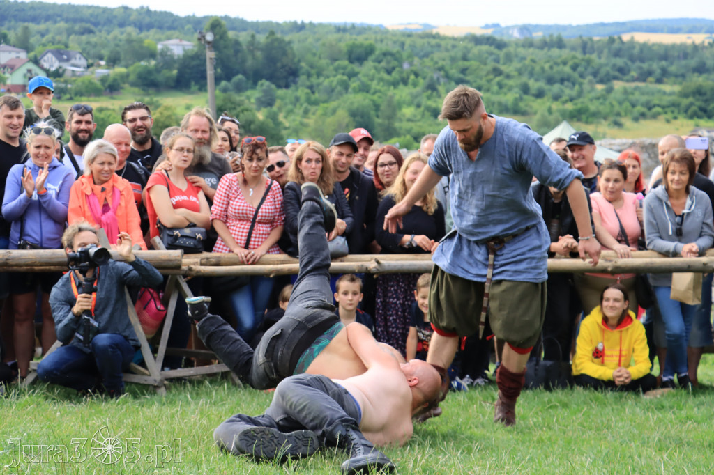 Zamek Ogrodzieniec w Podzamczu - XVIII Najazd Barbarzyńców.