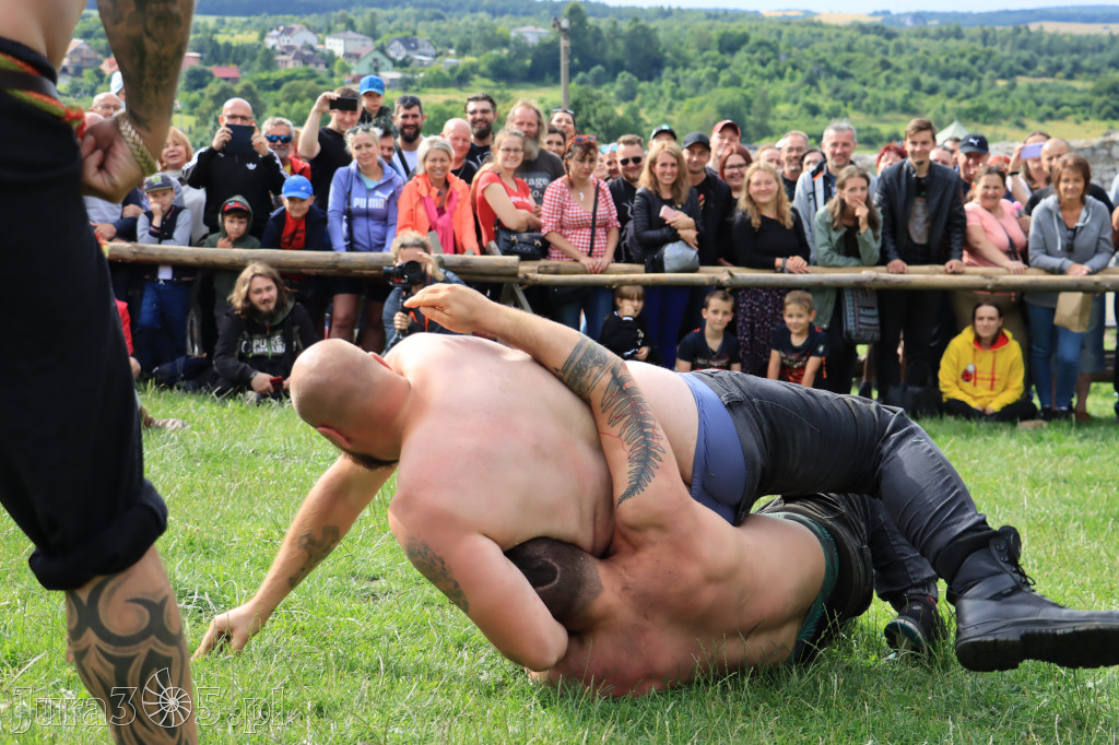 Zamek Ogrodzieniec w Podzamczu - XVIII Najazd Barbarzyńców.