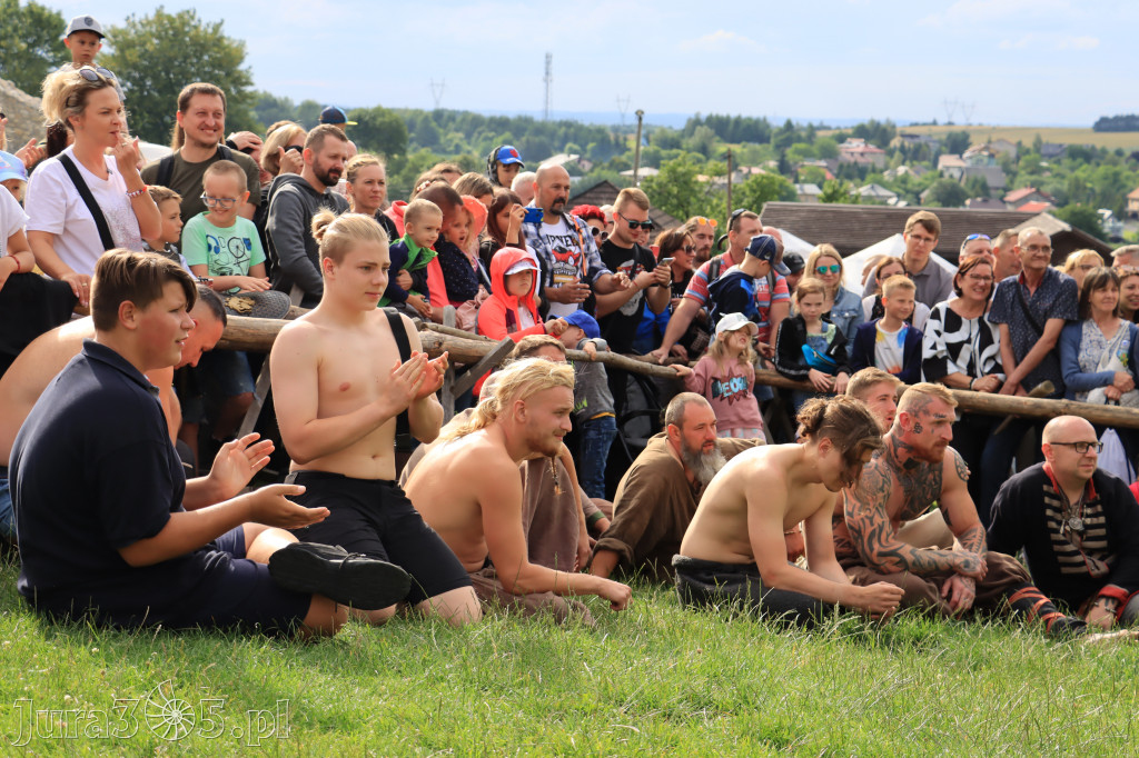 Zamek Ogrodzieniec w Podzamczu - XVIII Najazd Barbarzyńców.