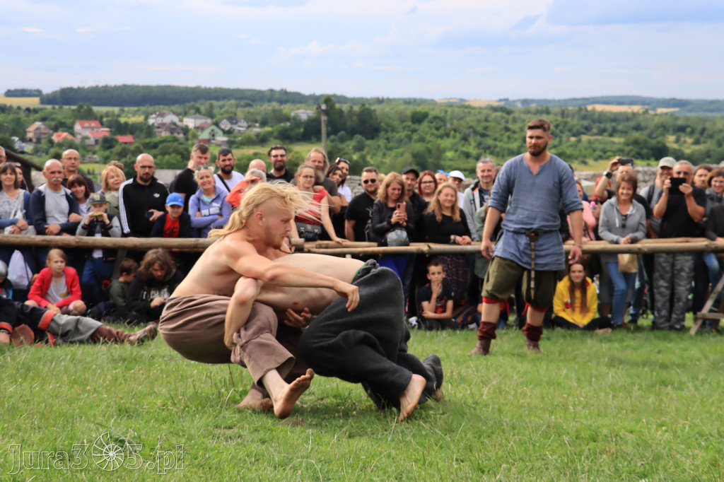 Zamek Ogrodzieniec w Podzamczu - XVIII Najazd Barbarzyńców.