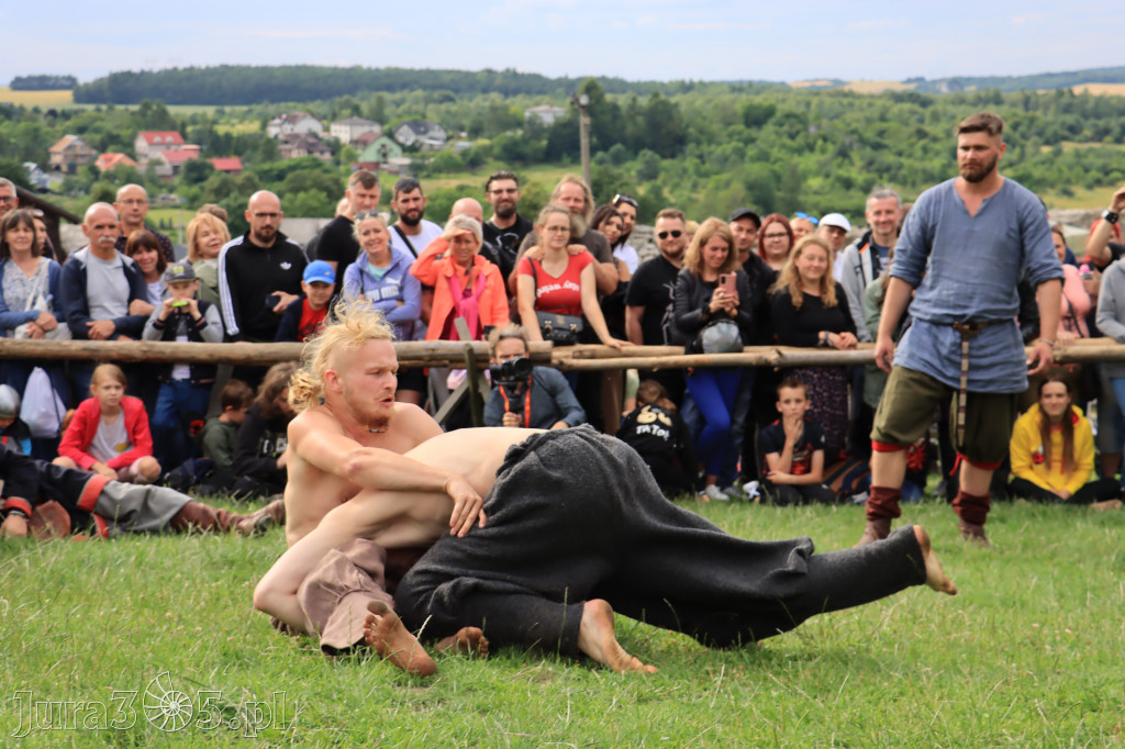Zamek Ogrodzieniec w Podzamczu - XVIII Najazd Barbarzyńców.