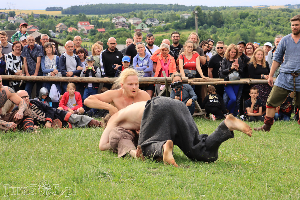 Zamek Ogrodzieniec w Podzamczu - XVIII Najazd Barbarzyńców.