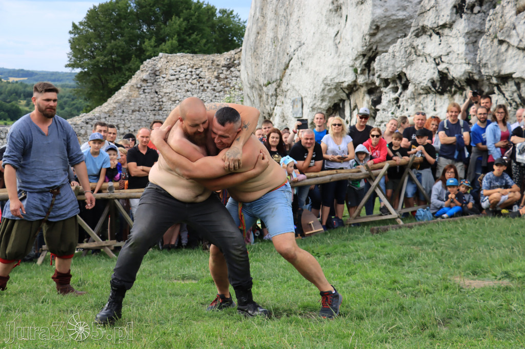 Zamek Ogrodzieniec w Podzamczu - XVIII Najazd Barbarzyńców.