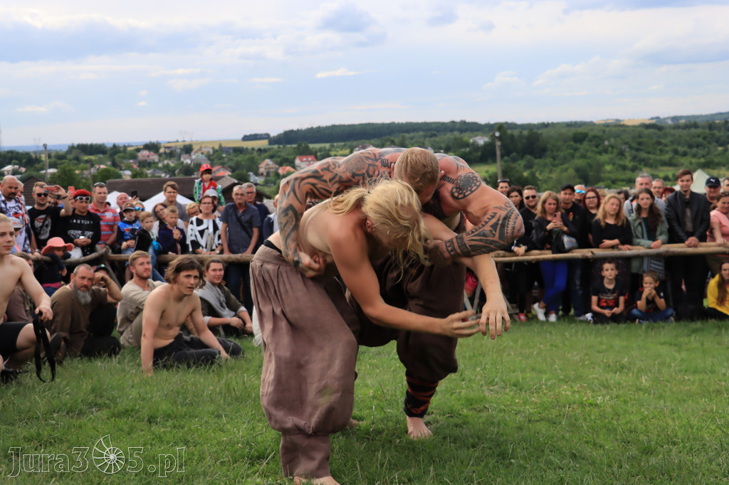 Zamek Ogrodzieniec w Podzamczu - XVIII Najazd Barbarzyńców.