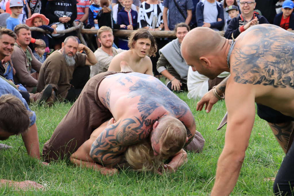 Zamek Ogrodzieniec w Podzamczu - XVIII Najazd Barbarzyńców.