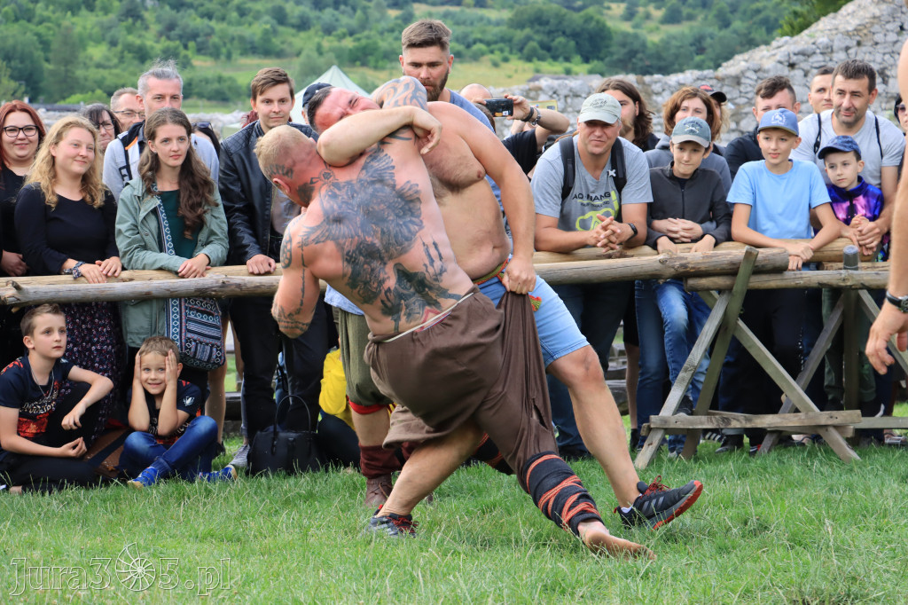 Zamek Ogrodzieniec w Podzamczu - XVIII Najazd Barbarzyńców.