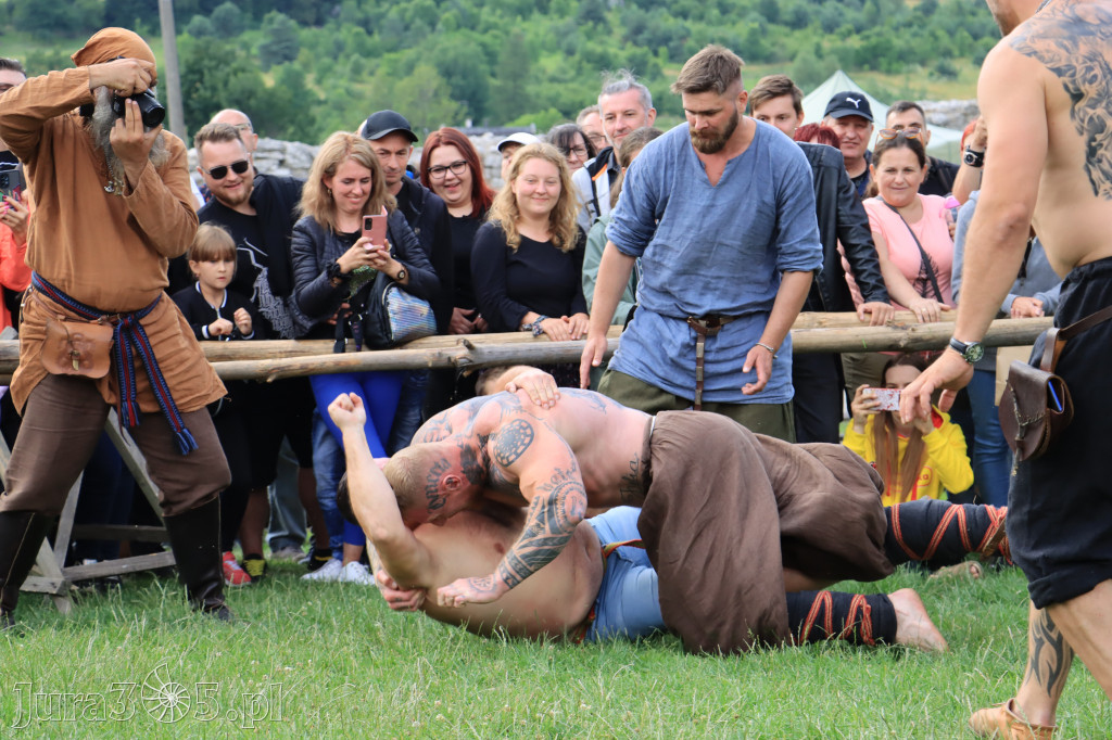Zamek Ogrodzieniec w Podzamczu - XVIII Najazd Barbarzyńców.