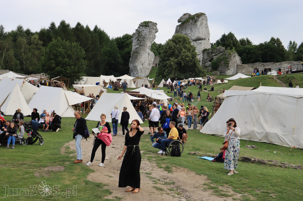 Zamek Ogrodzieniec w Podzamczu - XVIII Najazd Barbarzyńców.