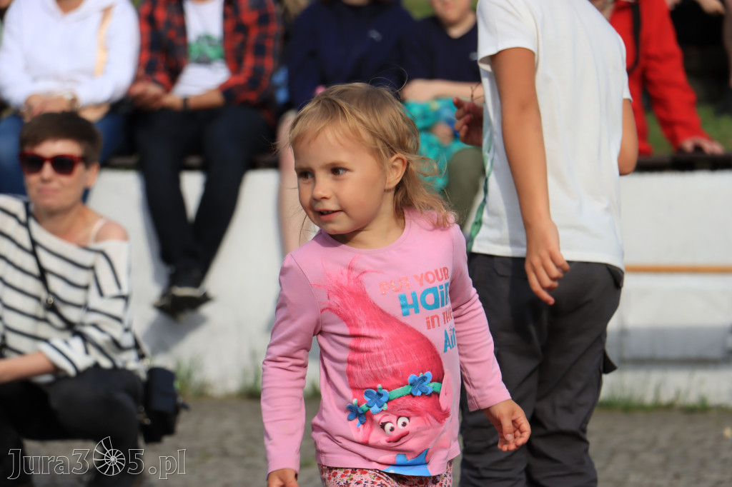 Zamek Ogrodzieniec w Podzamczu - XVIII Najazd Barbarzyńców.