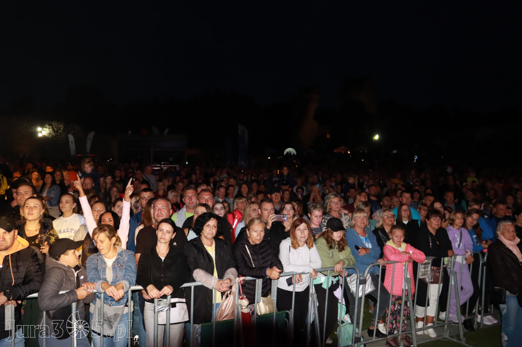Koncert zespołu FEEL podczas Dni Ogrodzieńca 2022r.