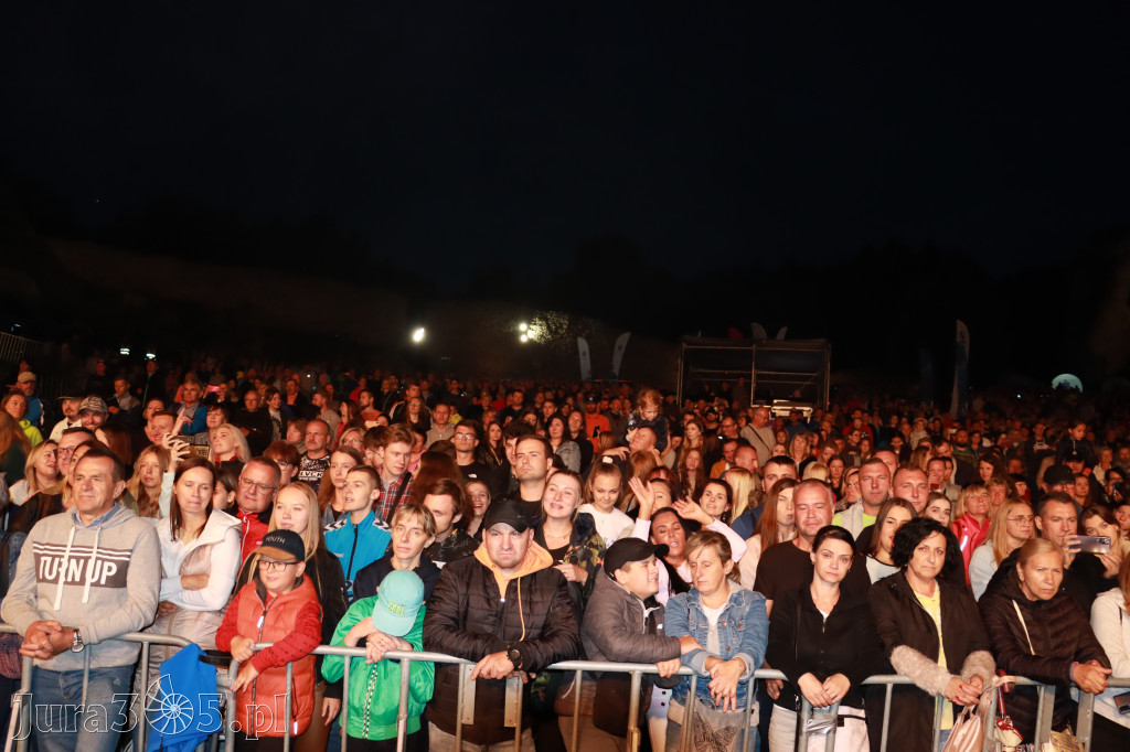 Koncert zespołu FEEL podczas Dni Ogrodzieńca 2022r.