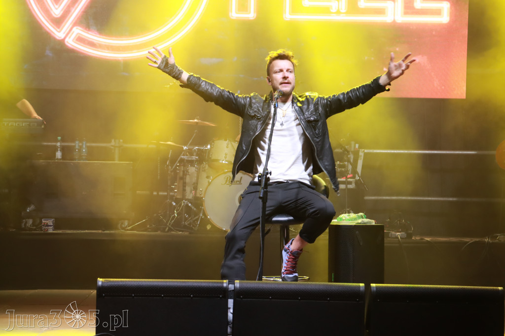 Koncert zespołu FEEL podczas Dni Ogrodzieńca 2022r.