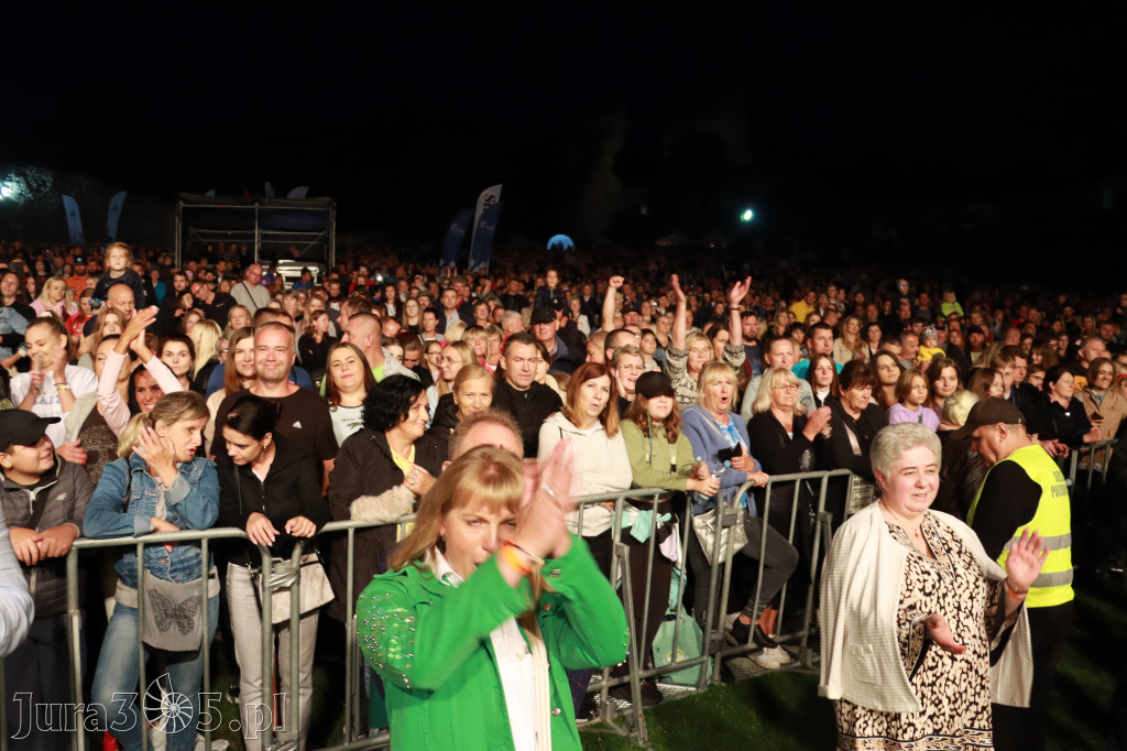 Koncert zespołu FEEL podczas Dni Ogrodzieńca 2022r.